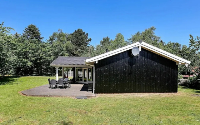 10 Person Holiday Home in Gilleleje-by Traum