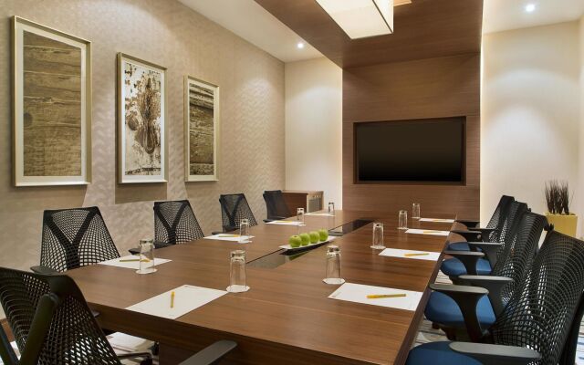 Hilton Garden Inn Dubai Al Mina Hotel