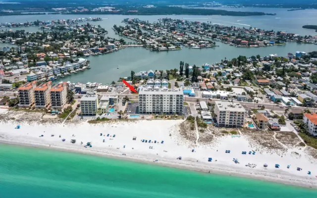 Sea Breeze 708 by Distinctive Beach Rentals