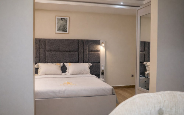 Empire Luxury Hotel