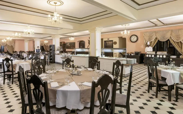 Gran Hotel, Affiliated by Meliá