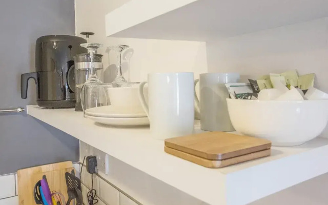 Snug with Views of the Chilterns