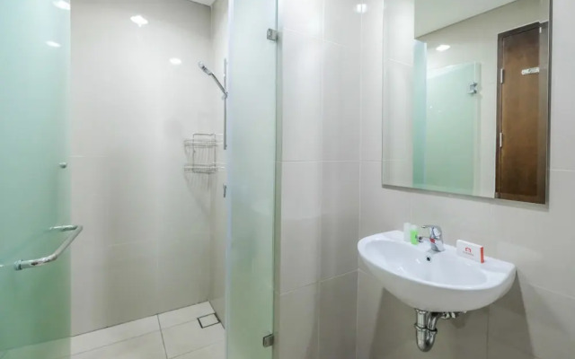 1BR Midtown Signature Apartment with Sofa Bed