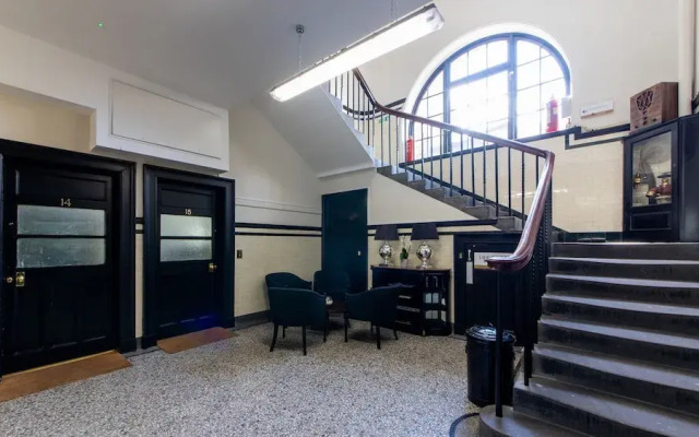 Linton Collection - The West Wing