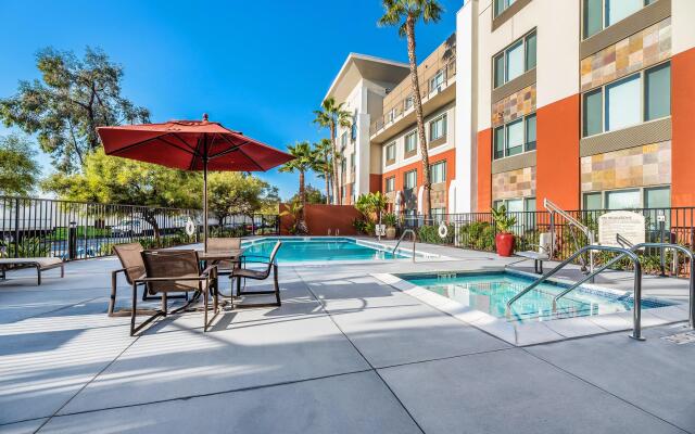 Holiday Inn Express Fremont-Milpitas Central by IHG