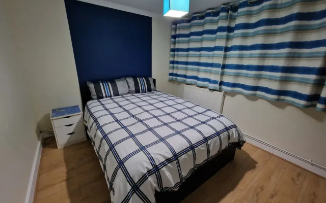 SnoozeDen Chalvey – Free Parking, Near M4 J6