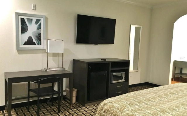 Regency Inn and Suites