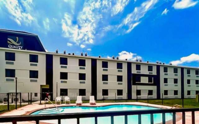 Quality Inn & Suites Lake Charles South