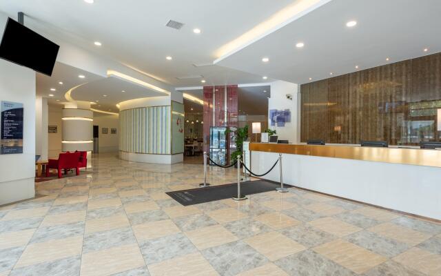 Holiday Inn Express Shanghai Wujiaochang