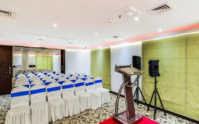 OYO 132 Ruwi Hotel Apartments