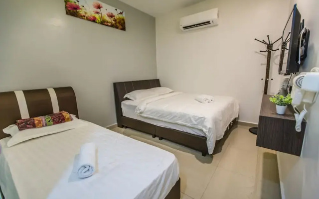 U Plus Budget Hotel
