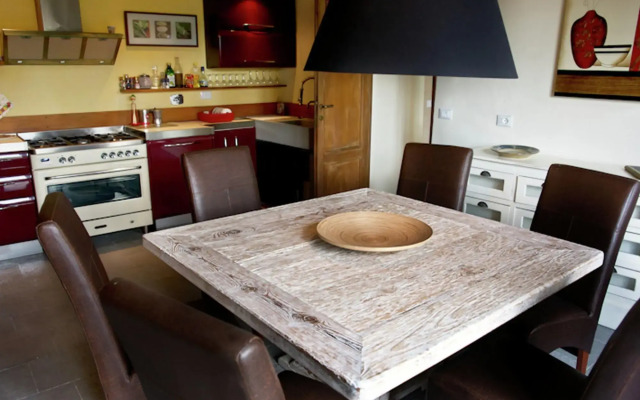 Hillside Escape in Vinci