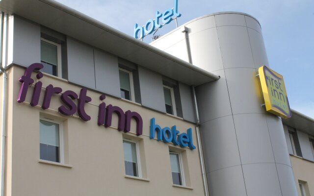 First Inn Hotel Les Ulis