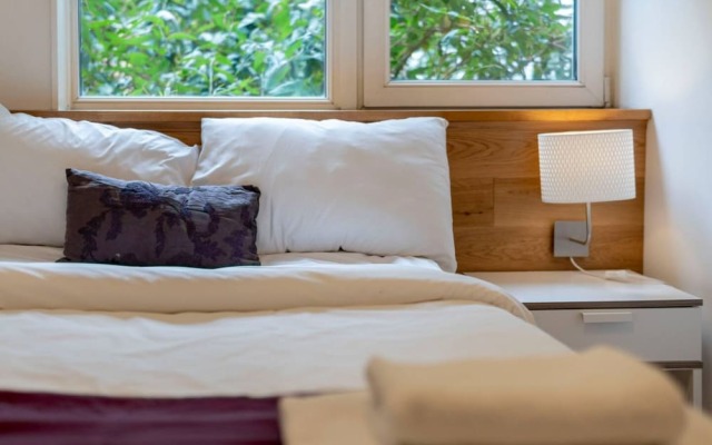 Plush Studio Flat in White City
