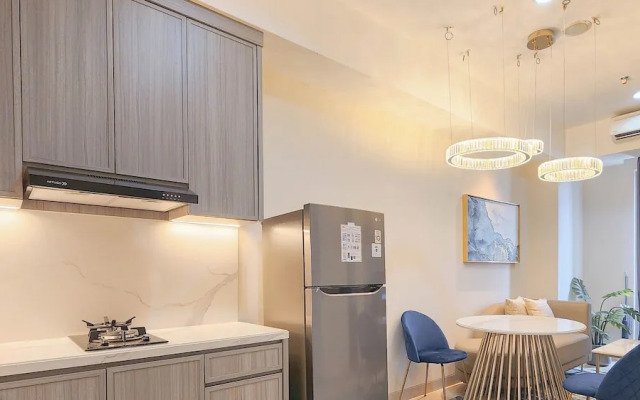 Wonderful 2BR with City View at Grand Sungkono Lagoon Apartment