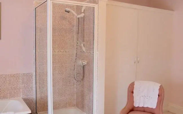 Newburgh House Bed & Breakfast