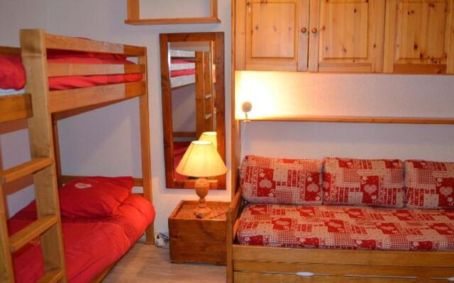 Appartement Les Menuires, 1 pièce, 4 personnes - FR-1-452-31