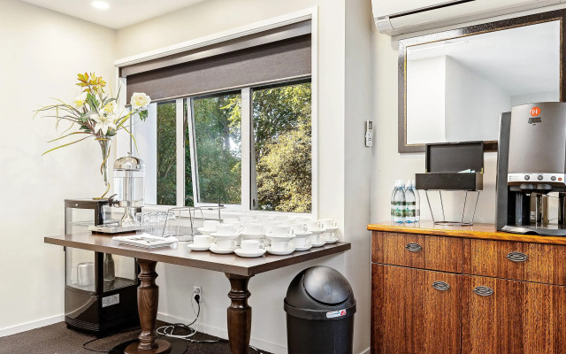 Hotel Elms Christchurch, an Ascend Collection Hotel