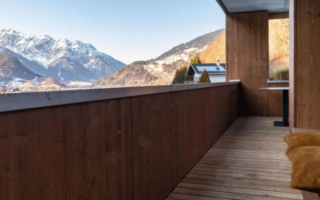 Luxury apartment with sauna, Zamang lift at 600 m.