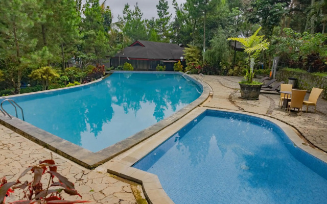 Jambuluwuk  Convention Hall & Resort Batu