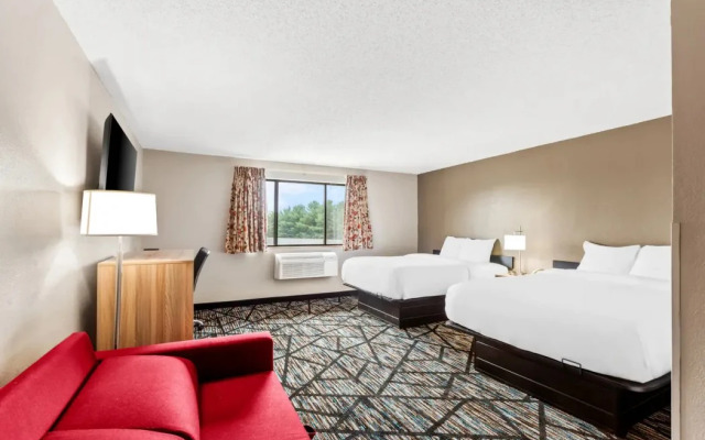 Quality Inn & Suites Howe - Sturgis