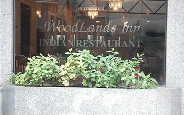 Woodlands Inn