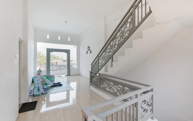 Urbanview Hotel Sky Batu Malang by RedDoorz