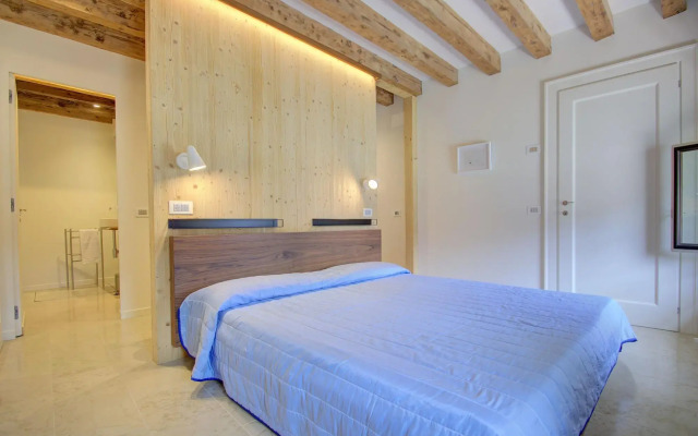 GRANDCANAL-GREEN new, 3pax, 2bath, fiber free wifi