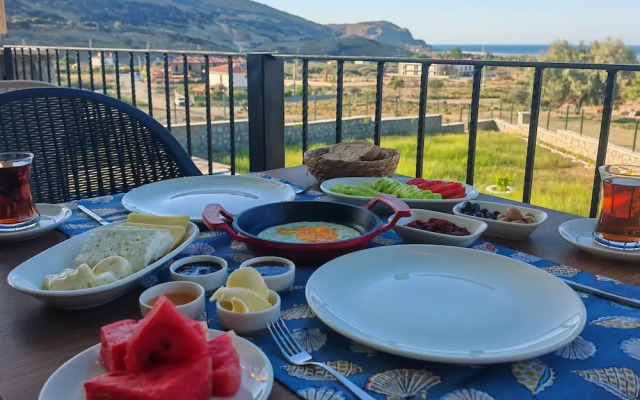 Rigani Gökçeada (+14)