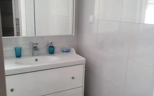 Casa Bento-By Portugalferias