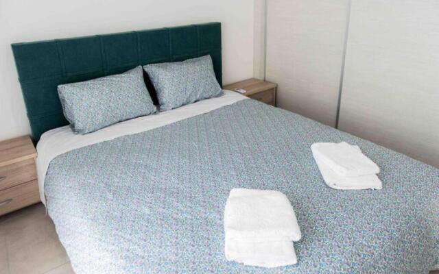 Modern spacious apartment located in Piraeus (B8)