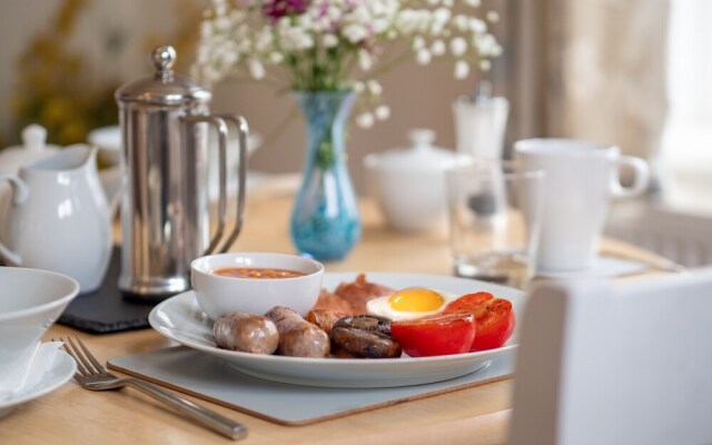 Avalon House B&B