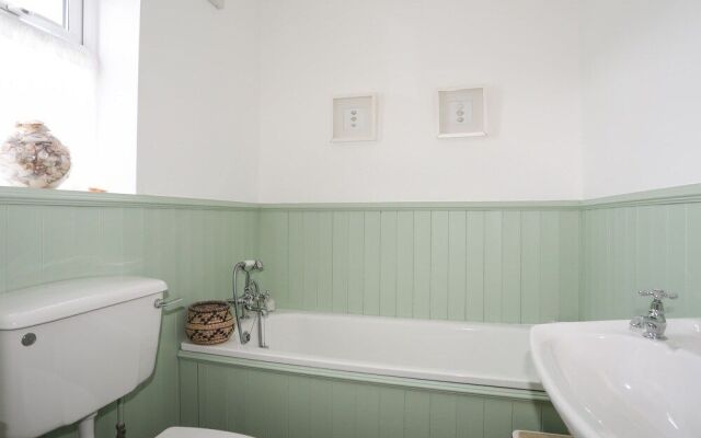 Angorfa - Trearddur Bay