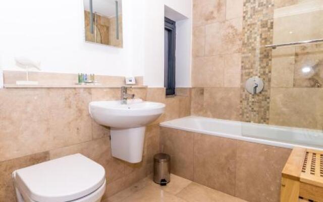 Surbiton Hills Apartment