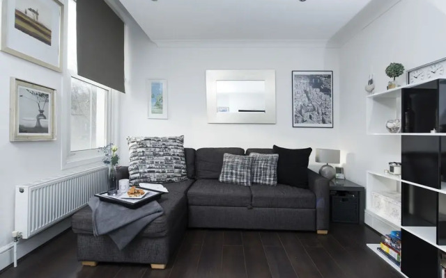 Lovely 1BR Flat Overlooking Southwark Park