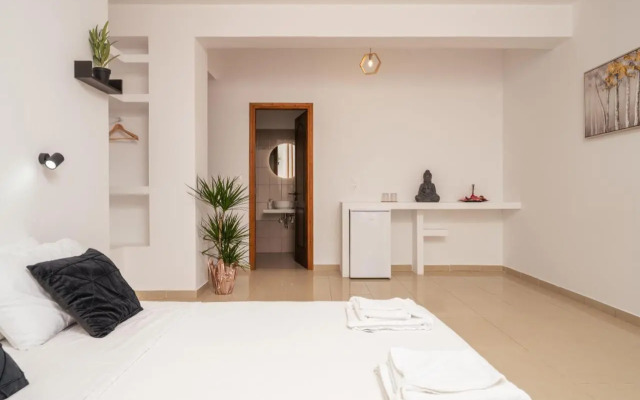 C est La Vie Rooms and Suites