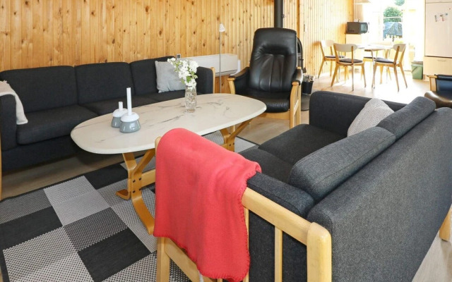 6 Person Holiday Home in Hadsund