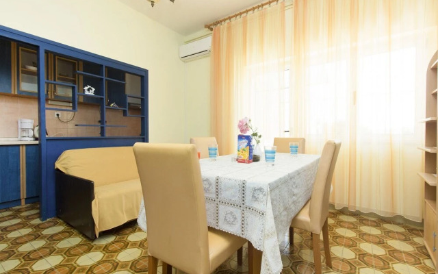 Vince - Free Parking - A2 Plavi