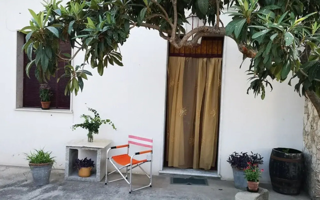 Tasteful Holiday Home in Comiso With Garden