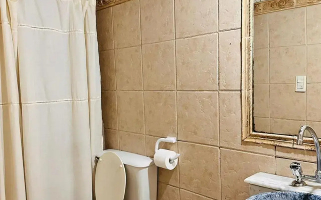 El Chabot Hostel