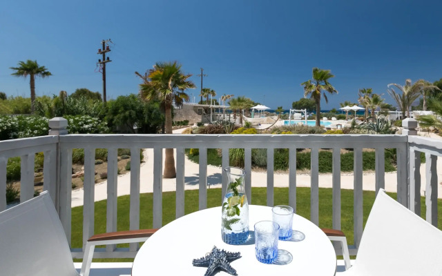 White Pearls Luxury Suites - Adults Only