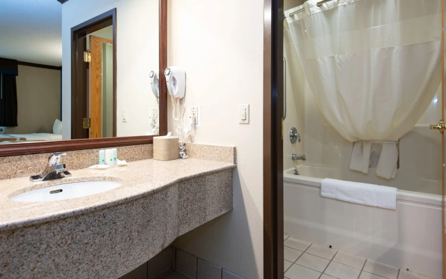 Quality Inn & Suites Quakertown - Allentown