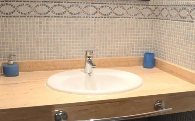 Santa Flora Holiday House