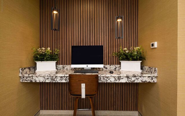 Endeavor Inn & Suites, Trademark Collection by Wyndham