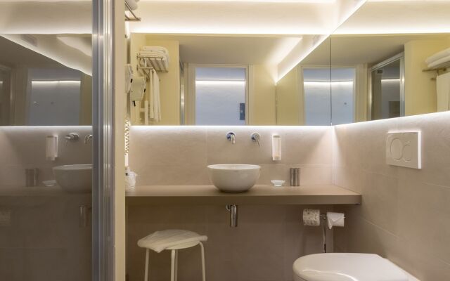 Hotel Meandro - Lake View