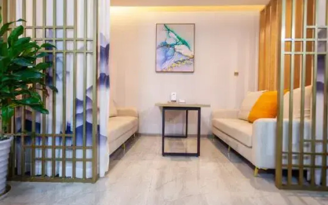 Santai Longtingyi Theme Hotel