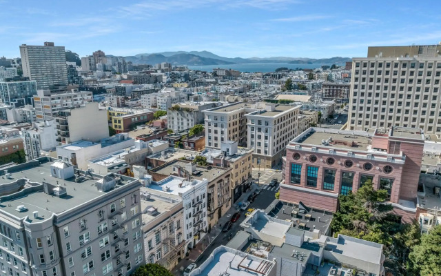 Nob Hill Hotel