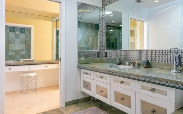 Beachfront Malibu Paradise Home Home