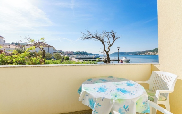 Apartments Darko by the sea