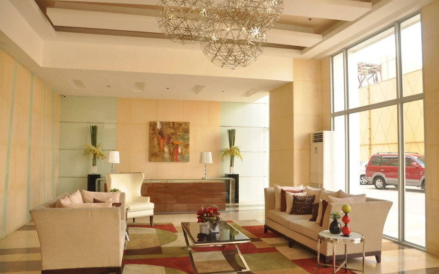 Zen Rooms Sunshine City Suites